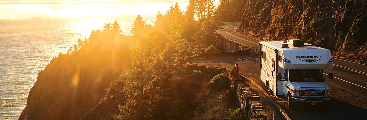 An overlook on the Oregon Coast Highway north of Manzanita offers dramatic cliffside views.